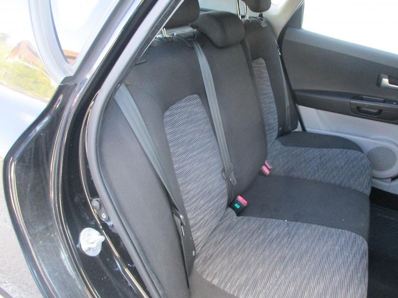 Kia Ceed 1.6 CRDi 16V - fotka 13 z 30