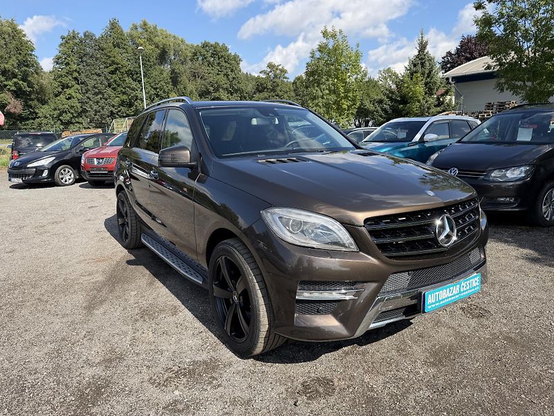 Mercedes-Benz Třídy M 350 CDI 4MITIC BLUETEC - fotka 4 z 23