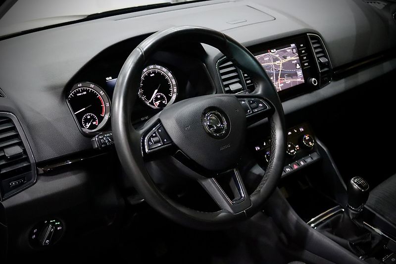 Škoda Karoq 1.5 TSI 110 kW - fotka 13 z 38