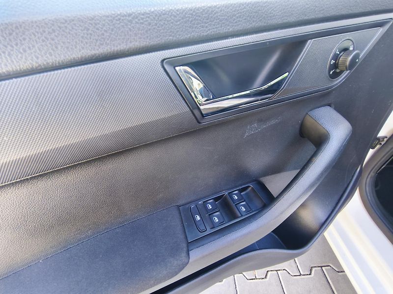 Škoda Fabia (2018) 1.2TSI, park.senzor, výhřev - fotka 21 z 21