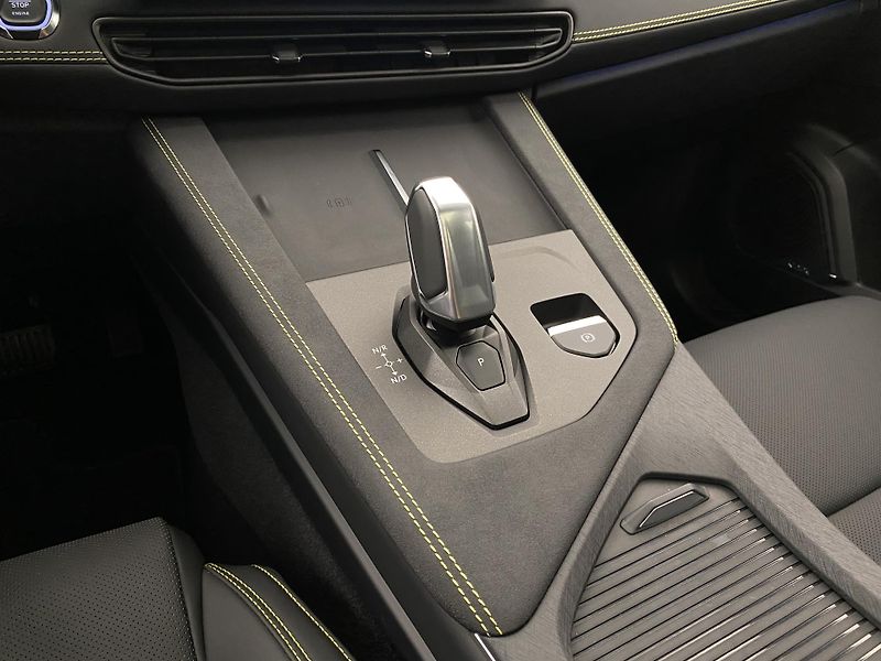 Lynk & Co 01 (2025) MORE PHEV AUT CZ 1.maj - fotka 38 z 90