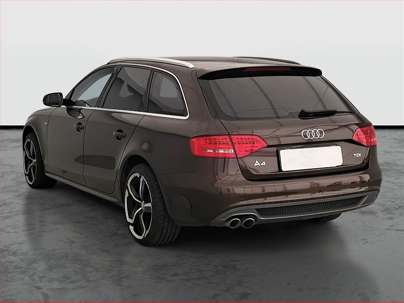 Audi A4 (2011) 2.0 TDI, Xenony, Vyhř. sedaček - fotka 4 z 16