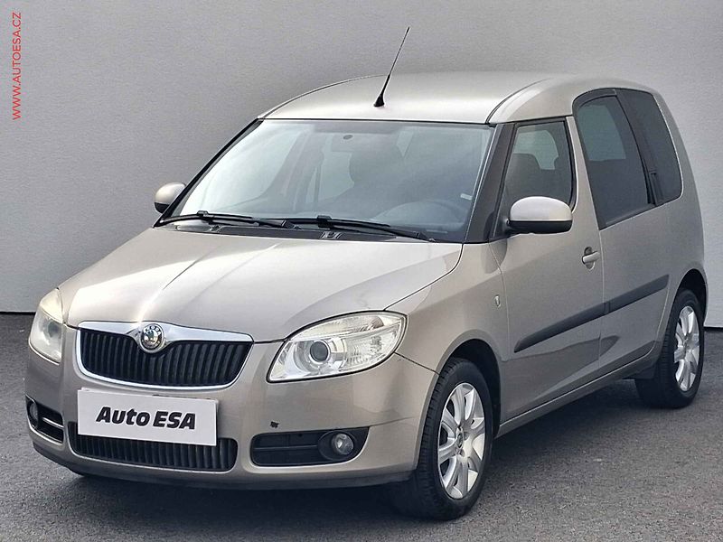 Škoda Roomster (2009) 1.2 HTP, ČR, Style, AC, TZ - fotka 3 z 15