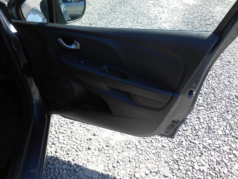 Renault Clio 0.9TCe,KLIMA,NAVI,114TKm!! - fotka 16 z 39