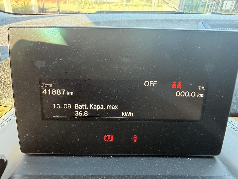 BMW i3 (2021) 120 Ah • 2021 • TOP výbava  - fotka 25 z 31