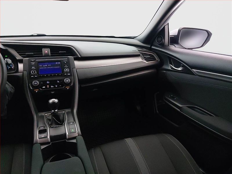 Honda Civic (2018) 1.0 VTEC Turbo, Serv.kniha - fotka 8 z 18