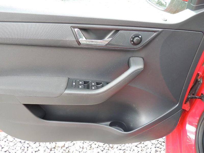 Škoda Fabia (2018) 1.0TSi Combi,70kw,Style,ČR1maj - fotka 20 z 52