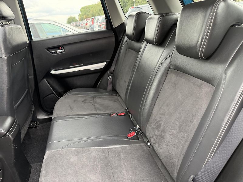 Suzuki Vitara 1.6 16V 4x4 UZÁVĚRKA LIMITED - fotka 12 z 26