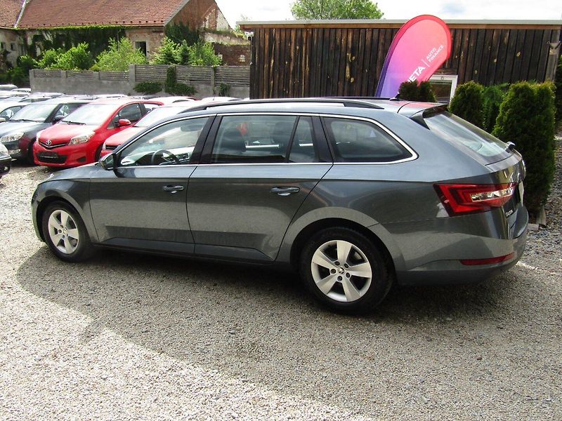 Škoda Superb (2018) 1.6 TDI 88kW DSG - fotka 4 z 38