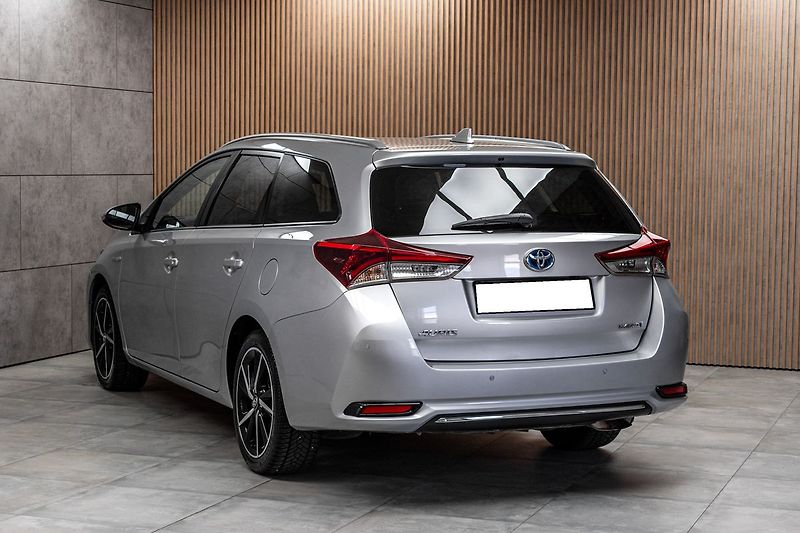 Toyota Auris 1.8 HYBRID*KAMERA*AUT. KLIMA* - fotka 4 z 36