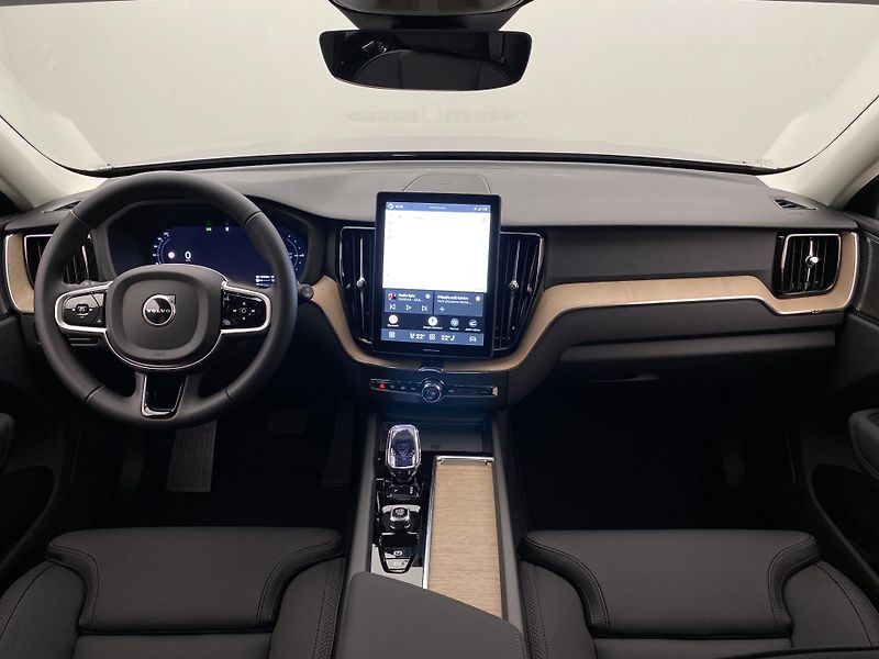 Volvo XC60 (2026) T6 AWD AUT BRIGHT PLUS - fotka 2 z 66