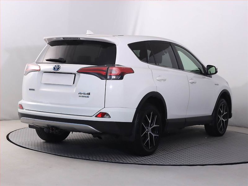 Toyota RAV4 (2016) 2.5 Hybrid, 4X4, Automat - fotka 5 z 22