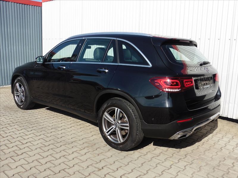 Mercedes-Benz GLC 220d 4Matic - fotka 3 z 24