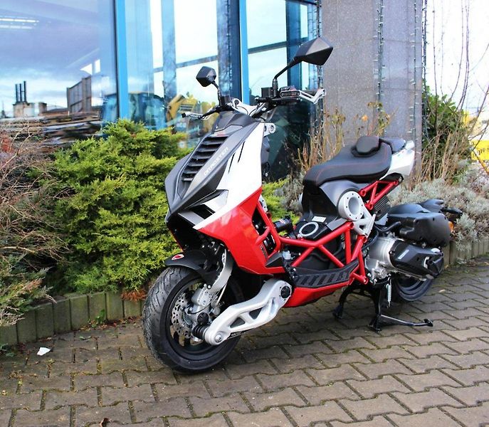 Italjet Dragster 125 (2023) MODEL 2023 SKLADEM akce - fotka 6 z 8