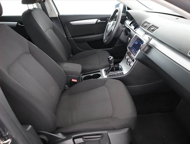 Volkswagen Passat (2012) Comfortline 2.0 TDI, Tempomat - fotka 7 z 14