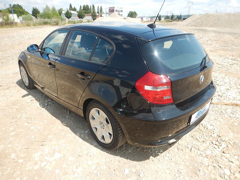 BMW Řada 1 116i, KLIMA, SERVISKA - fotka 8 z 29
