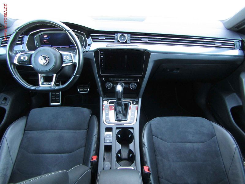 Volkswagen Arteon (2019) 2.0 TSI, ČR, R-Line, DSG - fotka 8 z 22