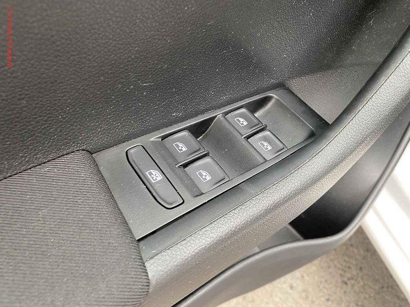 Škoda Fabia (2020) 1.0 TSi, 2.maj,ČR, Style - fotka 13 z 17