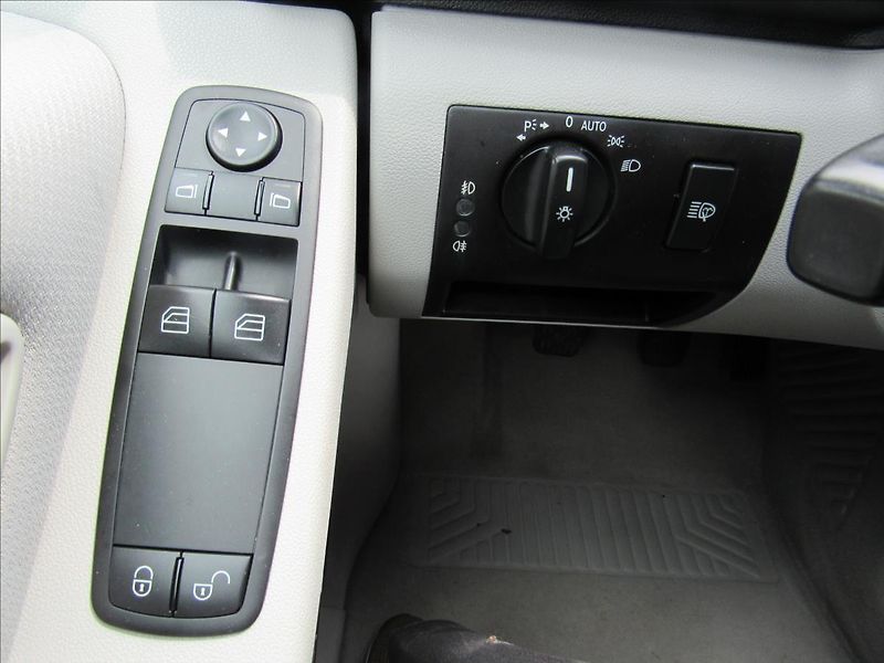 Mercedes-Benz Třídy A 1,5 A150 Elegance 70KW - fotka 20 z 26