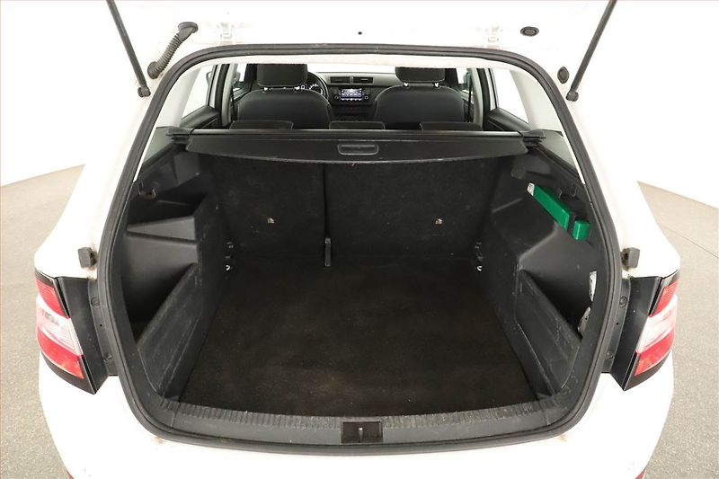 Škoda Fabia (2022) Ambition 1.0 TSI, ČR,1.maj - fotka 12 z 13