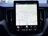Volvo XC60 B5 AWD // PLUS DARK + sada kol - náhled 24