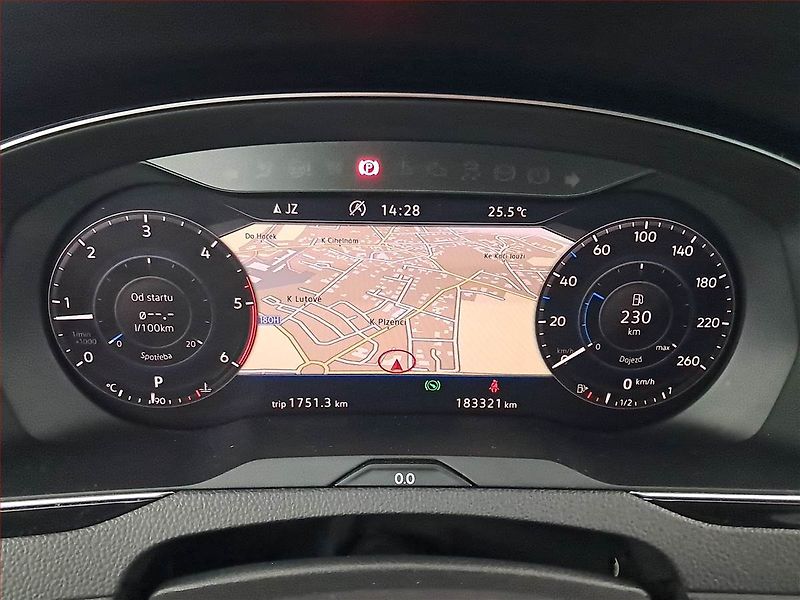Volkswagen Passat (2018) 2.0 TDI, Automat, Serv.kniha - fotka 11 z 19