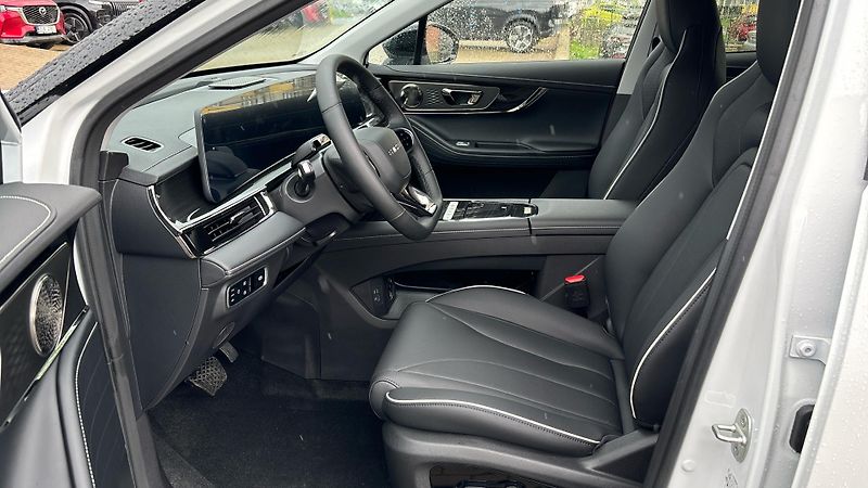 Omoda 5 (2025) 1.6 tGDI 108kW Premium - fotka 10 z 21