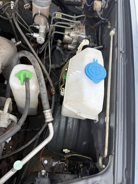 Suzuki Jimny 1,3i 4x4 TAŽNÉ - fotka 21 z 23