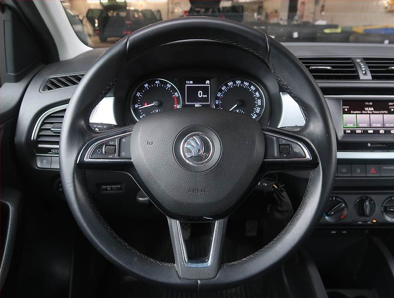 Škoda Fabia (2015) 1.2 TSI, Tempomat - fotka 15 z 17