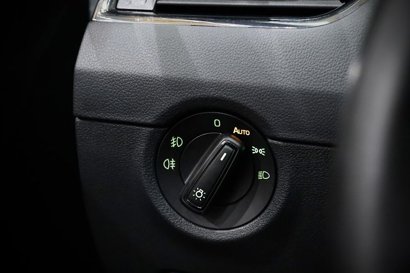 Škoda Octavia 3 FL Combi  1.4 TSI 110 kW - fotka 27 z 29