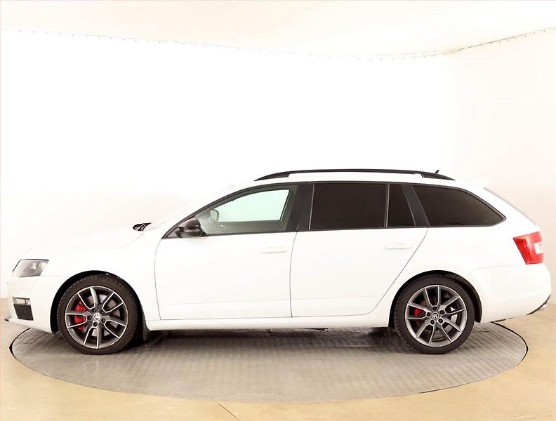 Škoda Octavia (2015) RS 2.0 TDI, Automat, Kůže - fotka 3 z 19