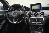 Mercedes-Benz CLA (2017) 200 2,2D SHOOTINGBRAKE AUT. - náhled 17