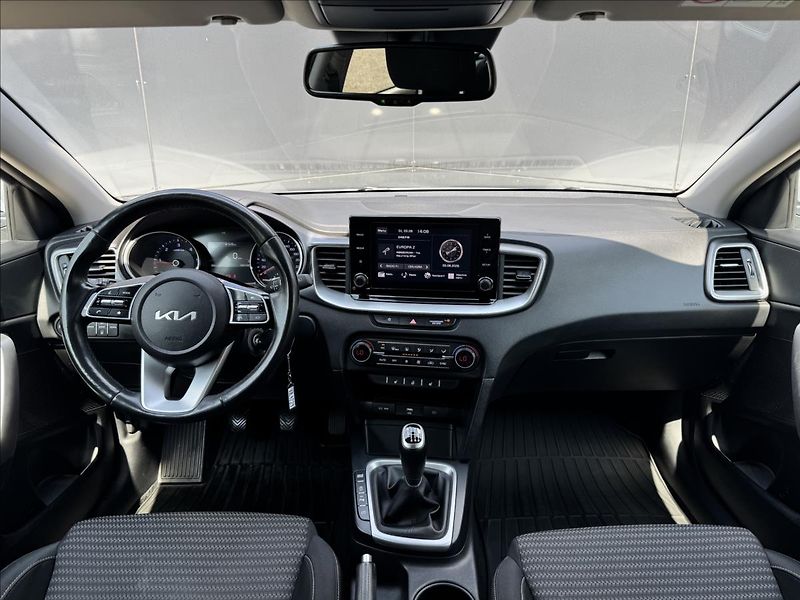 Kia Ceed 1,6 CRDI 100kW Exclusive ČR DP - fotka 15 z 30