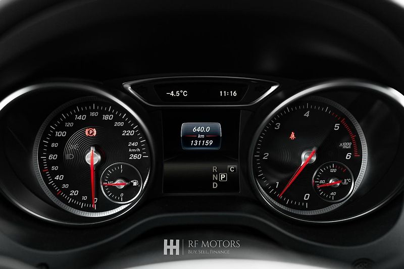Mercedes-Benz CLA (2018) 220d SB 4Matic AMG - fotka 34 z 49