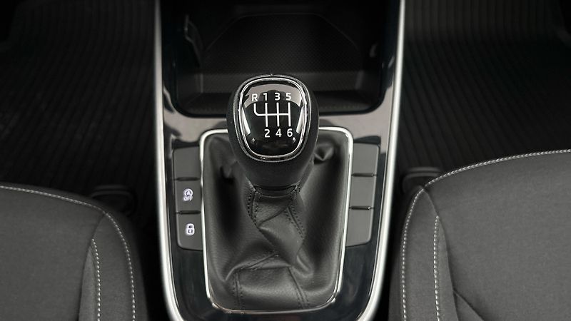 Škoda Fabia 1.0 TSI Style - fotka 21 z 22