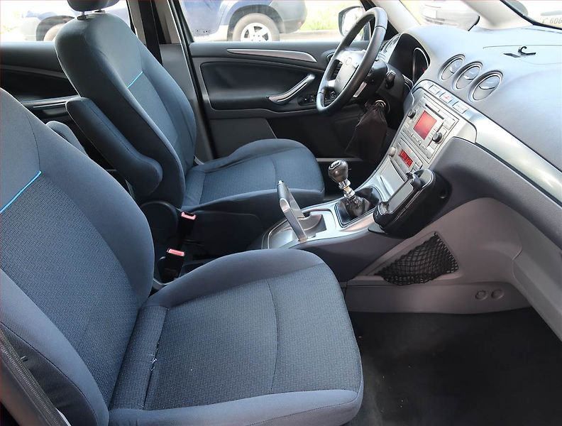 Ford Galaxy (2007) 2.0 TDCi, 7 míst, po STK - fotka 9 z 21