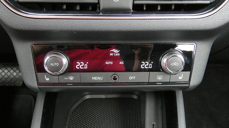 Škoda Kamiq 1.0 TSI Style DSG - fotka 16 z 22