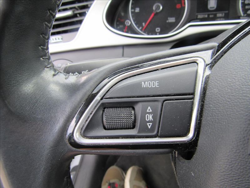 Audi A4 Avant 2,0 TDi 130KW Attraction - fotka 21 z 36