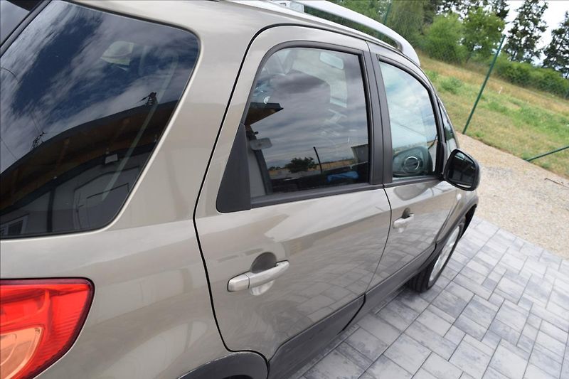 Fiat Sedici 1,6 i 79KW 4X4 NOVÁ STK - fotka 10 z 47