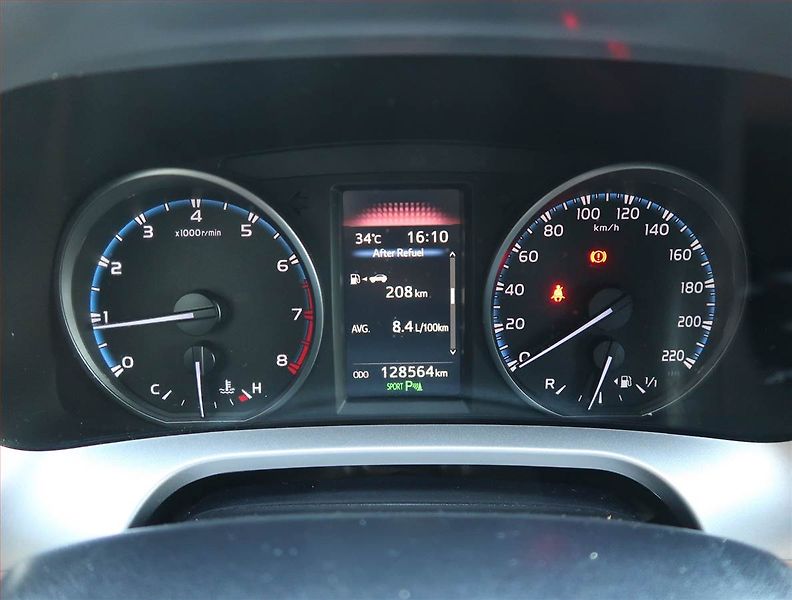 Toyota RAV4 (2018) 2.0 VVT-i - fotka 11 z 13