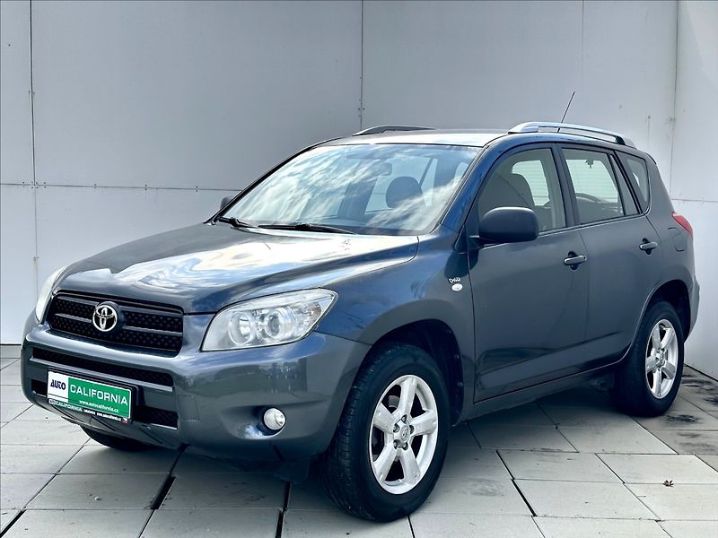 Toyota RAV4 2,2 D4-D 4x4 Aut. klima - fotografie inzerátu