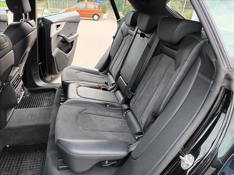 Audi Q8 3,0 TDI,210KW,S-line,1MAJ,LED, - fotka 18 z 37