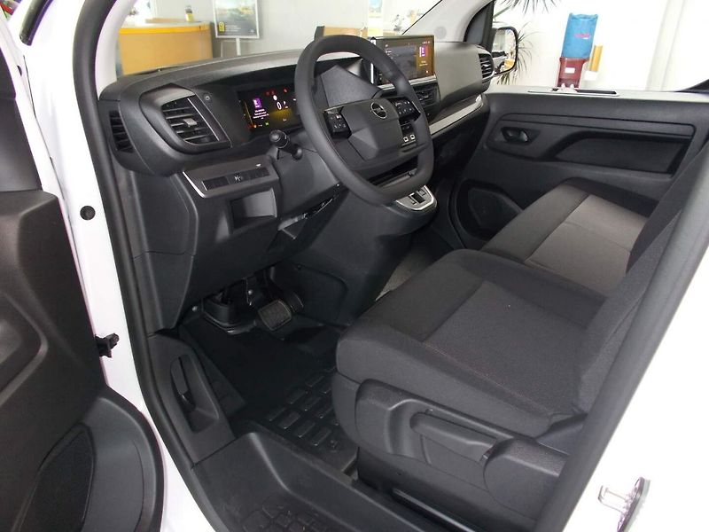 Opel Vivaro (2026) L2 (L) Combi 2.2 CDTi (132kW/1 - fotka 15 z 30