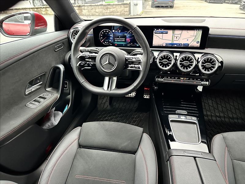 Mercedes-Benz CLA 200 SH AMG Style Edition - fotka 13 z 13