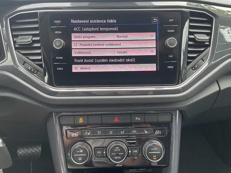 Volkswagen T-Roc (2019) 2.0 TDI 110 kW DSG SPORT - fotka 24 z 34