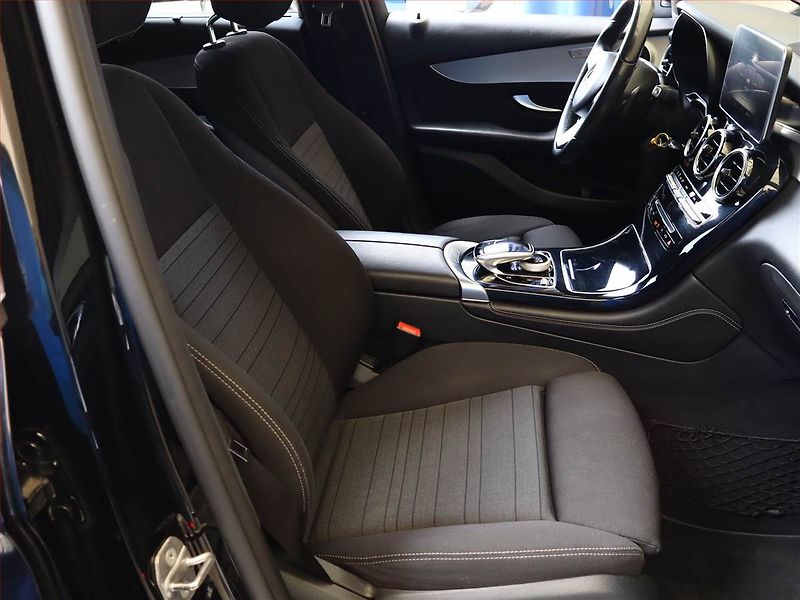 Mercedes-Benz GLC (2016) 220 d 4MATIC, 4X4 - fotka 7 z 22
