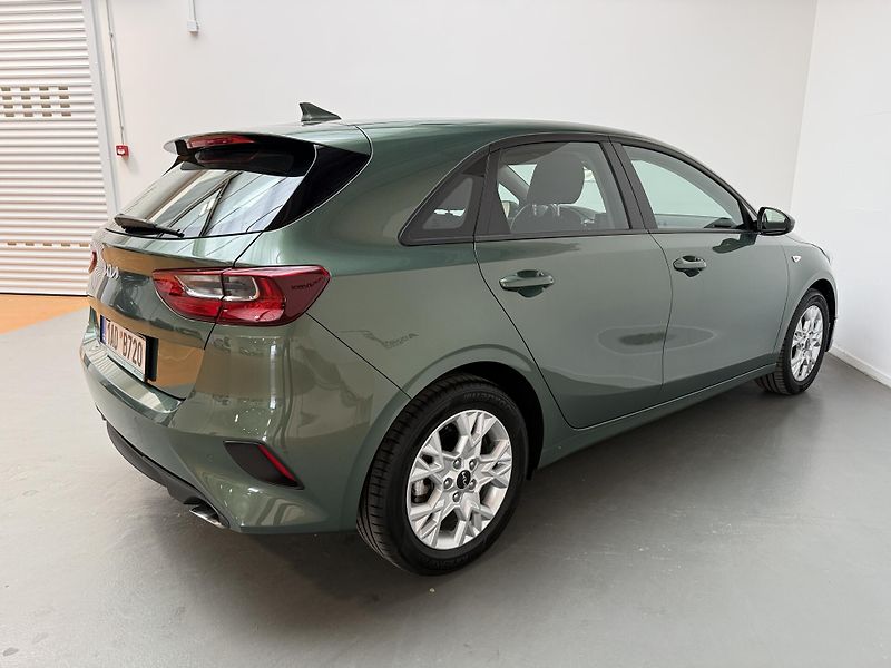 Kia Ceed 1.5 T-GDI 118kW Spin DCT - fotka 4 z 12