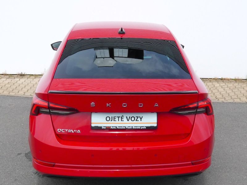Škoda Octavia (2021) Style 1,5 TSI 110KW - fotka 12 z 30