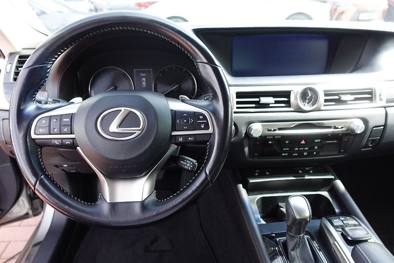 Lexus GS 250 2,0T 180kW A/T Executive - fotka 19 z 40