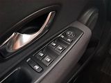 Renault Fluence (2010) 1.6 16V, po STK, servisované - náhled 21